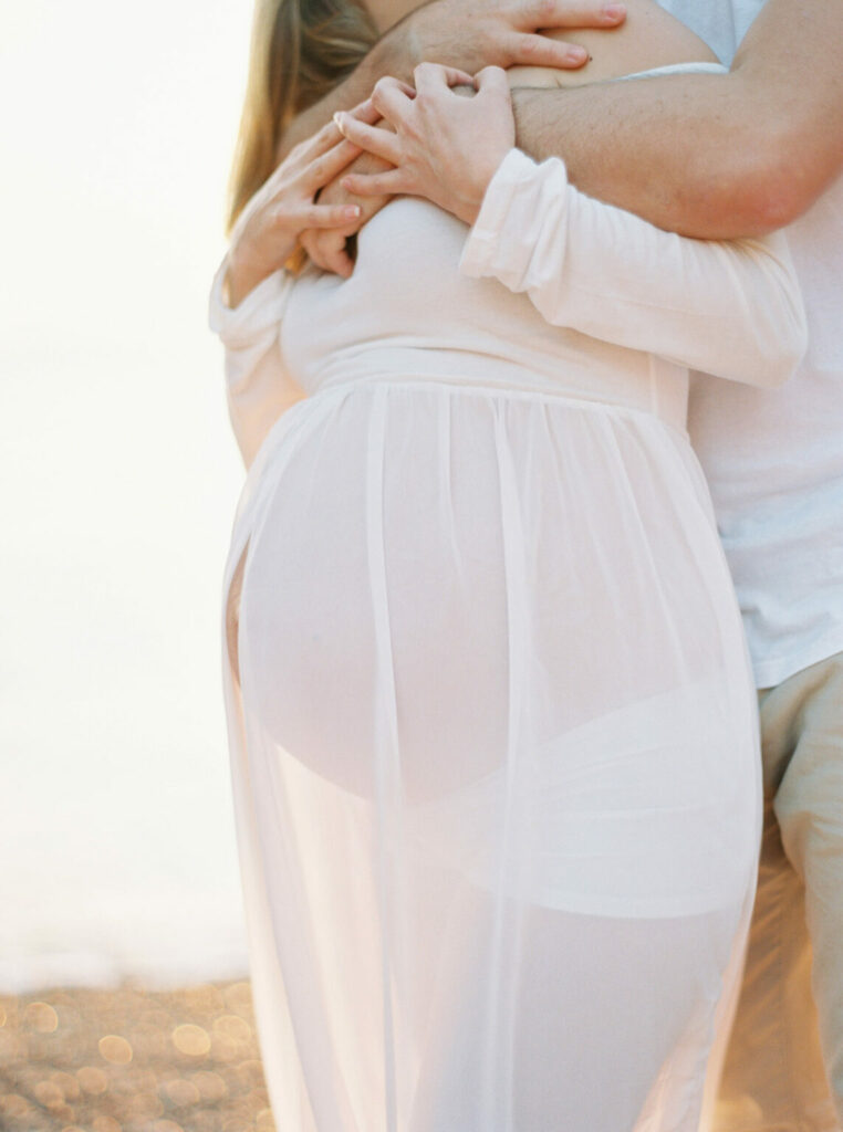 seance-photo-femme-enceinte-bord-de-mer-cote-dazur